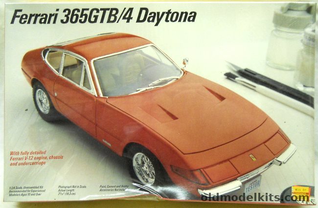 Testors 1/24 Ferrari 365GTB/4 Daytona, 233 plastic model kit